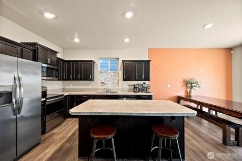 18418 107th Avenue E Puyallup WA 98374