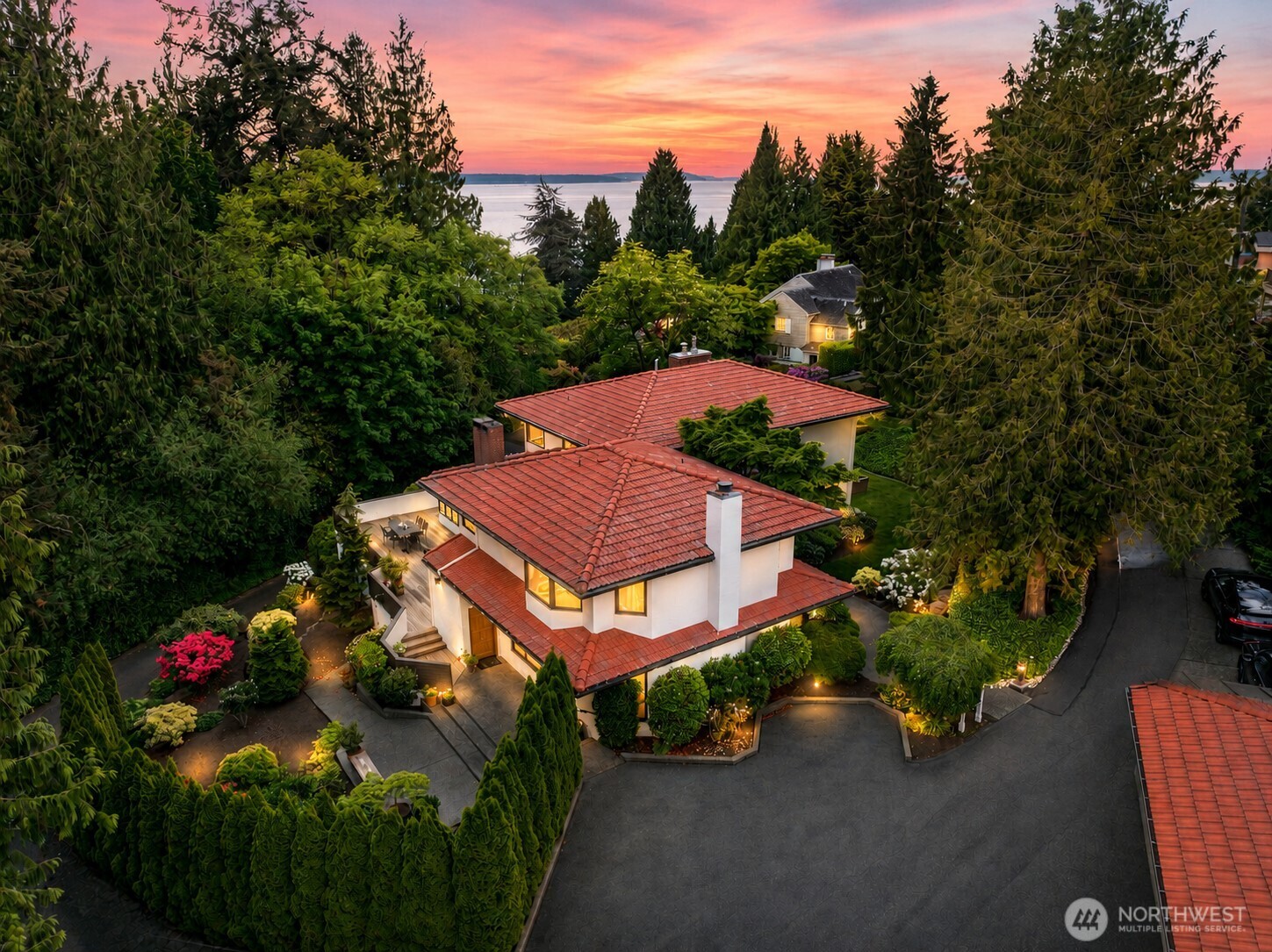 5601 43rd Avenue W Seattle WA 98199