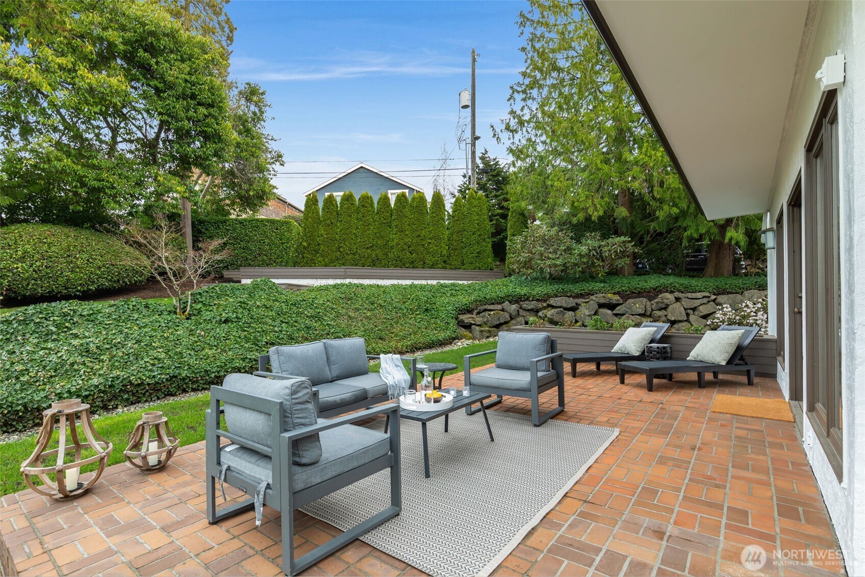 5601 43rd Avenue W Seattle WA 98199