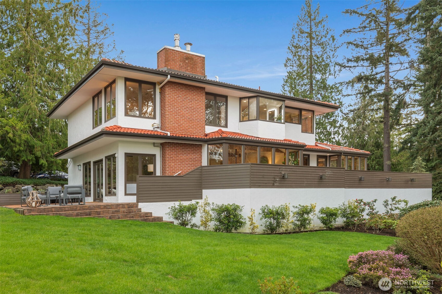 5601 43rd Avenue W Seattle WA 98199