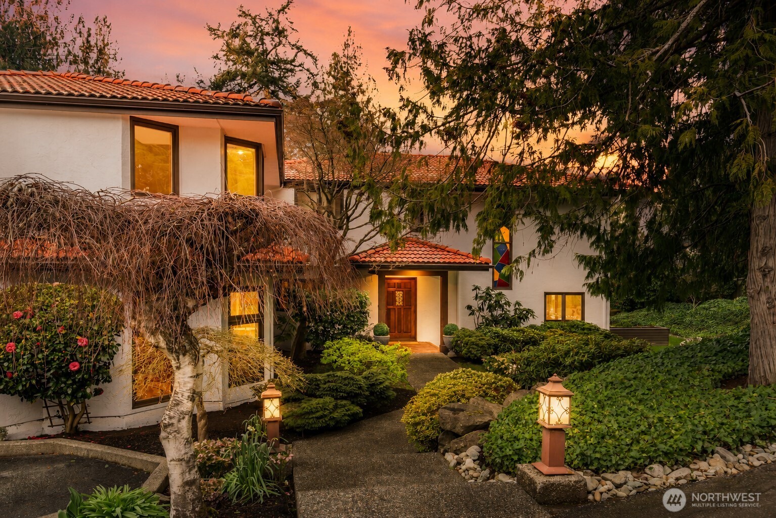 5601 43rd Avenue W Seattle WA 98199