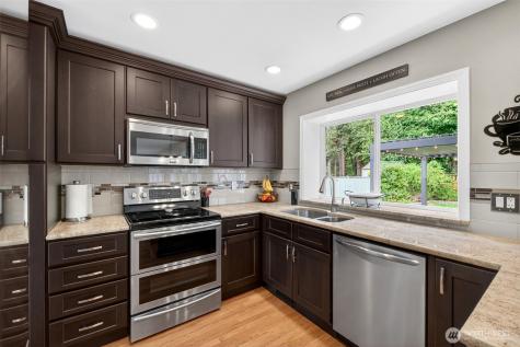 37114 22nd Avenue S Federal Way WA 98003