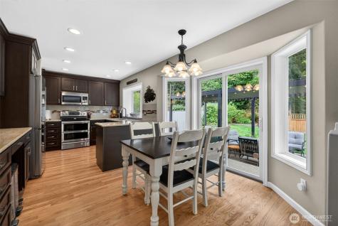 37114 22nd Avenue S Federal Way WA 98003
