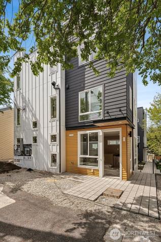 3449 California Avenue SW Seattle WA 98116