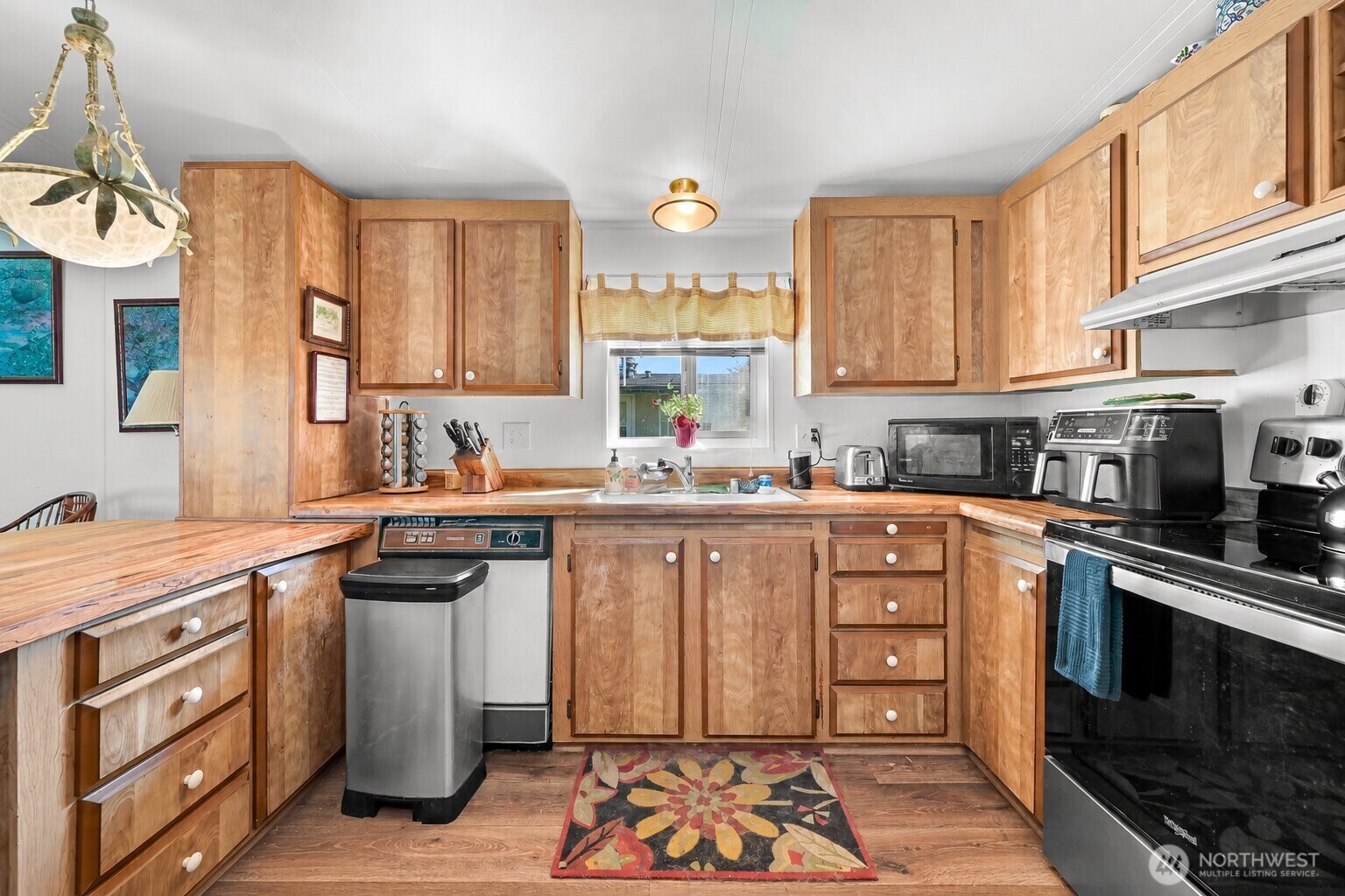 380 E Pole Road Lynden WA 98264