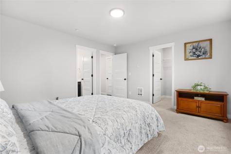 13717 Admiralty Way Lynnwood WA 98087