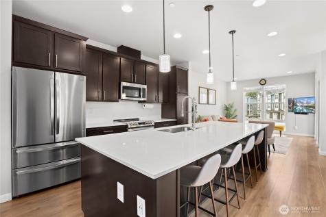 13717 Admiralty Way Lynnwood WA 98087