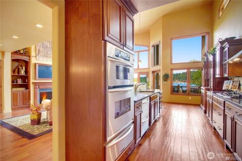 1898 Bayshore Road Lopez Island WA 98261
