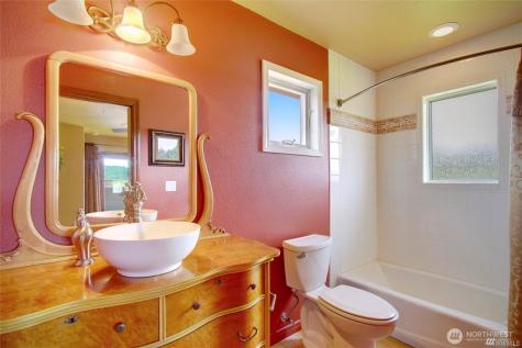 1898 Bayshore Road Lopez Island WA 98261