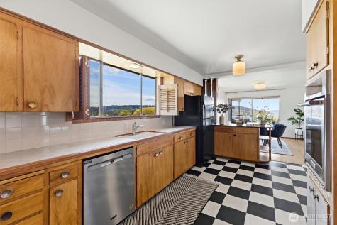 18014 58th Ave NE Kenmore WA 98028