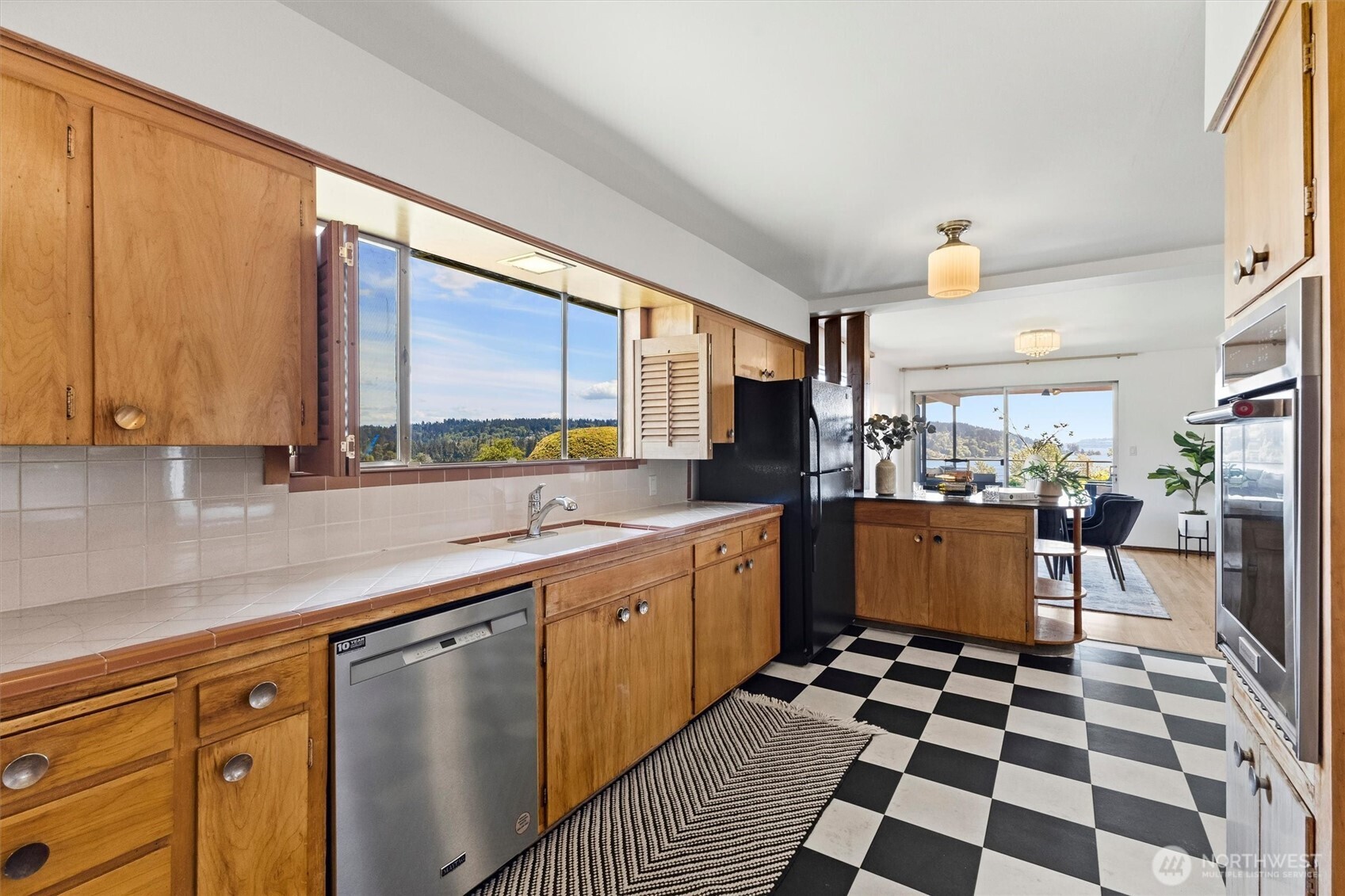 18014 58th Ave NE Kenmore WA 98028