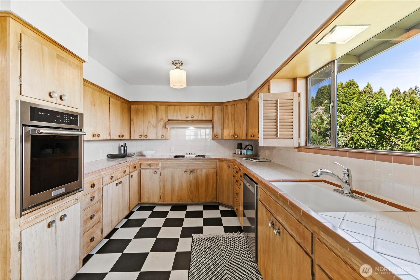 18014 58th Ave NE Kenmore WA 98028