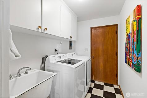 18014 58th Ave NE Kenmore WA 98028