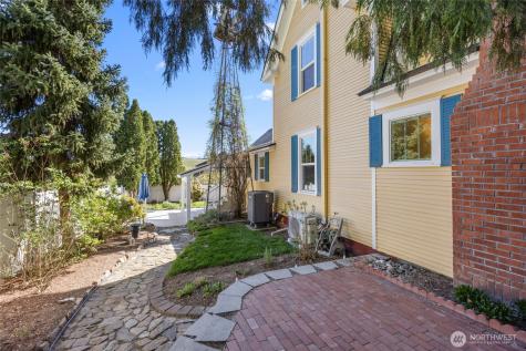 529 Lower Sunnyslope Road Wenatchee WA 98801