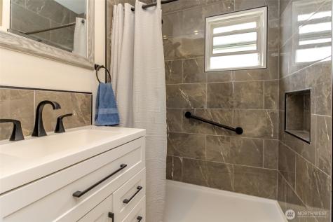 414 7th Street SW Puyallup WA 98374
