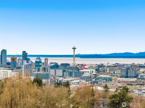 1125 10th Avenue E Seattle WA 98102
