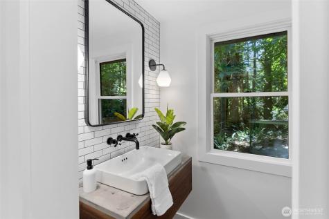 7026 Island Center Road NE Bainbridge Island WA 98110