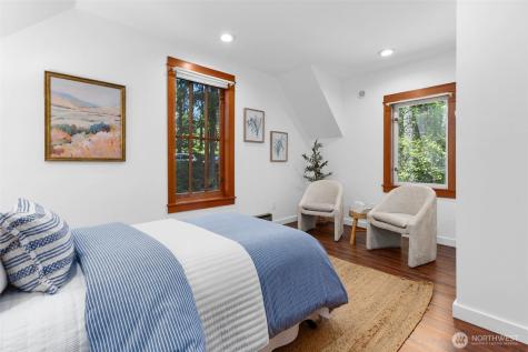 7026 Island Center Road NE Bainbridge Island WA 98110