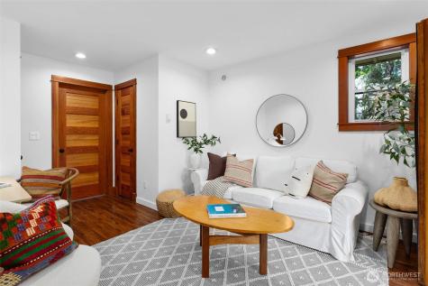 7026 Island Center Road NE Bainbridge Island WA 98110