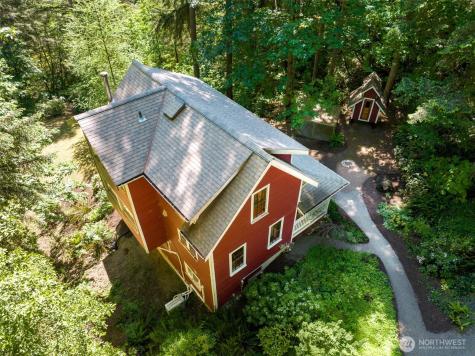 7026 Island Center Road NE Bainbridge Island WA 98110