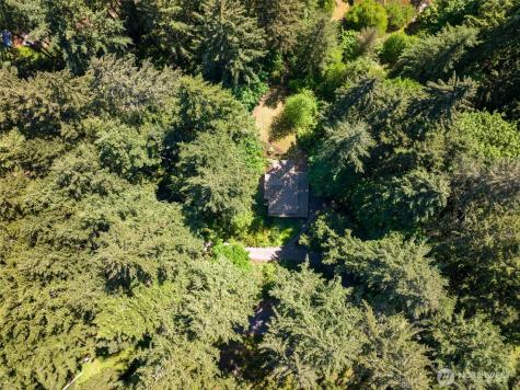 7026 Island Center Road NE Bainbridge Island WA 98110