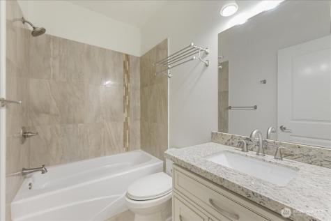 12722 35th Ave House D NE Seattle WA 98125