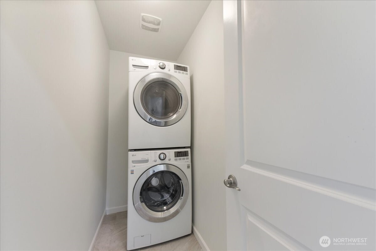 12722 35th Avenue House D NE Seattle WA 98125