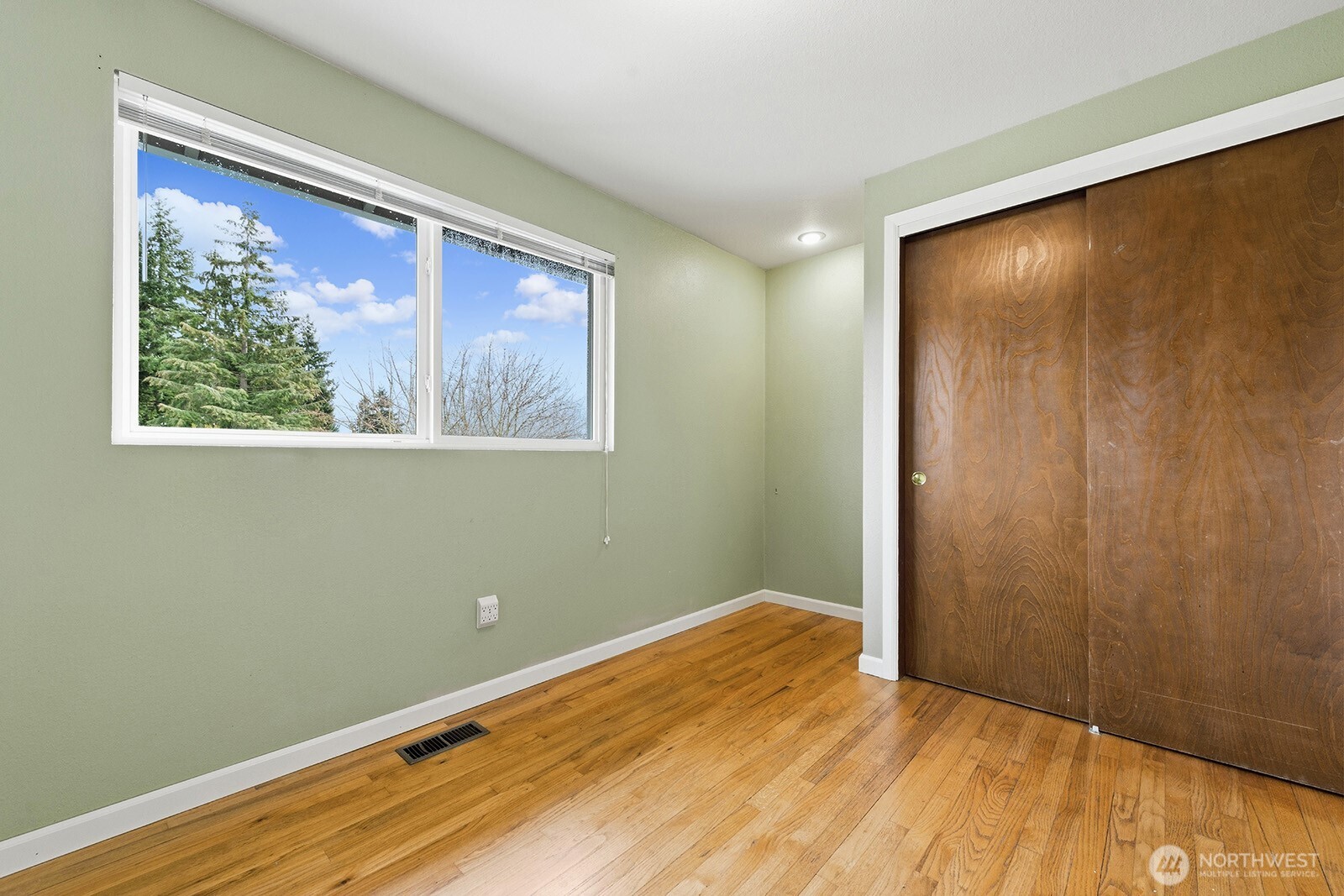 9029 Eastview Avenue Everett WA 98208