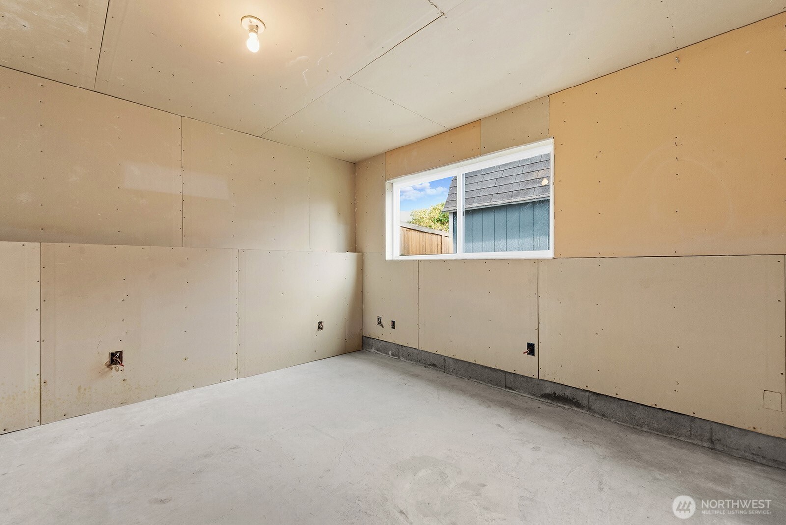 9029 Eastview Avenue Everett WA 98208