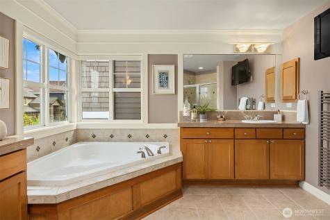 773 Summerhill Ridge Drive NW Issaquah WA 98027