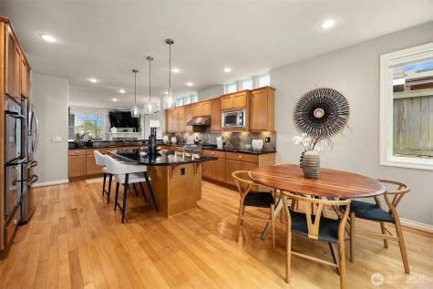 773 Summerhill Ridge Drive NW Issaquah WA 98027