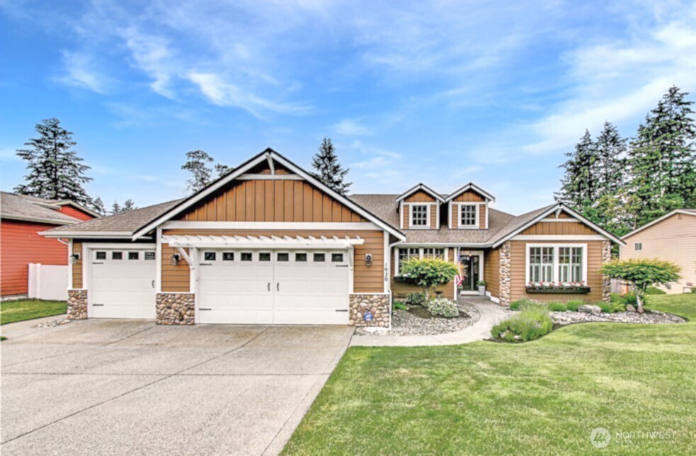 1020 Potlatch Drive Fox Island WA 98333