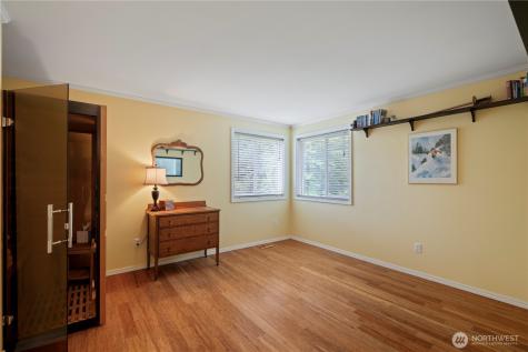 1702 14th Street SW Puyallup WA 98371