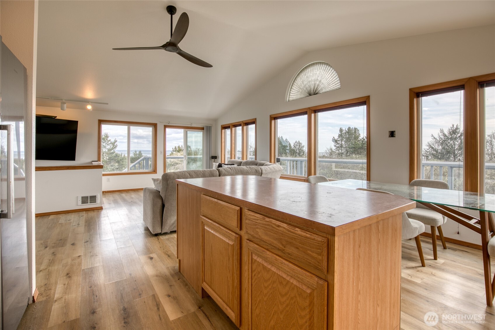 171 Marine View Drive SE Ocean Shores WA 98569