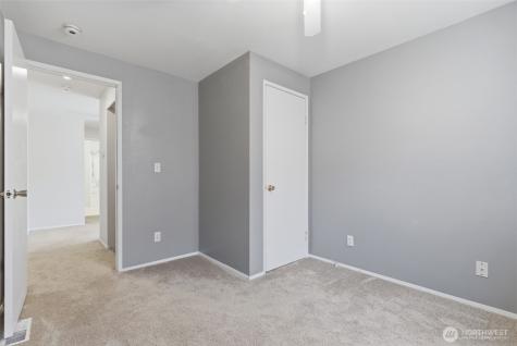 88 NW Lopez Lane Bremerton WA 98311