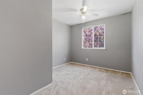 88 NW Lopez Lane Bremerton WA 98311