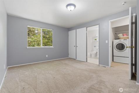 88 NW Lopez Lane Bremerton WA 98311