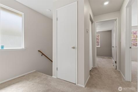 88 NW Lopez Lane Bremerton WA 98311