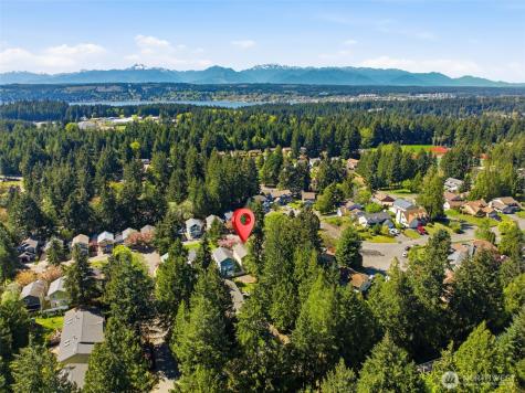 88 NW Lopez Lane Bremerton WA 98311
