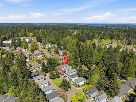 88 NW Lopez Lane Bremerton WA 98311