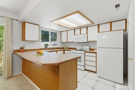 88 NW Lopez Lane Bremerton WA 98311