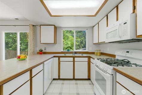 88 NW Lopez Lane Bremerton WA 98311