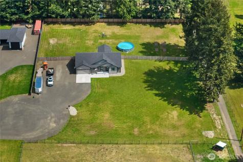 17 Ellen Lane Elma WA 98541