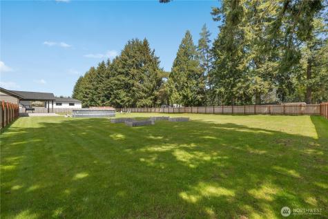 17 Ellen Lane Elma WA 98541