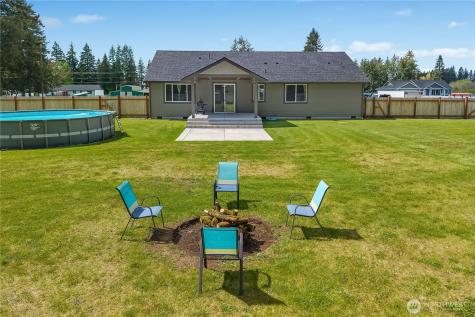 17 Ellen Lane Elma WA 98541