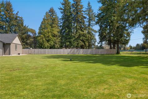 17 Ellen Lane Elma WA 98541