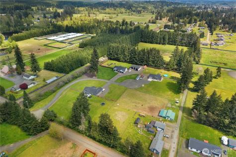 17 Ellen Lane Elma WA 98541