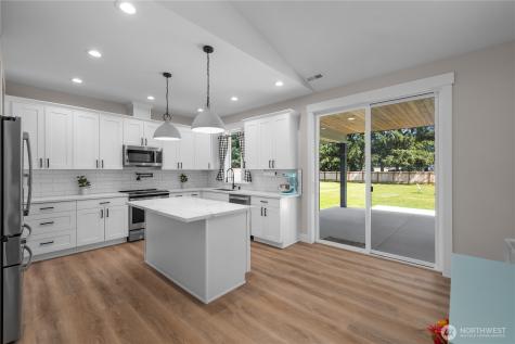 17 Ellen Lane Elma WA 98541