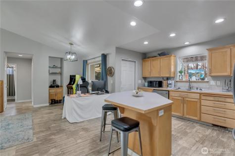 2456 Gillette Drive SE Port Orchard WA 98366