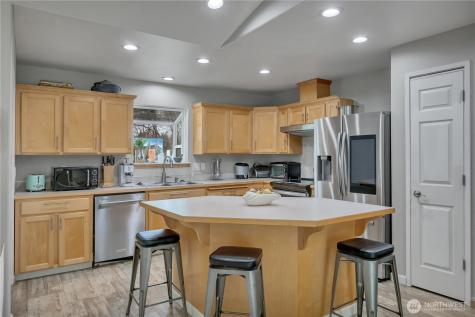 2456 Gillette Drive SE Port Orchard WA 98366